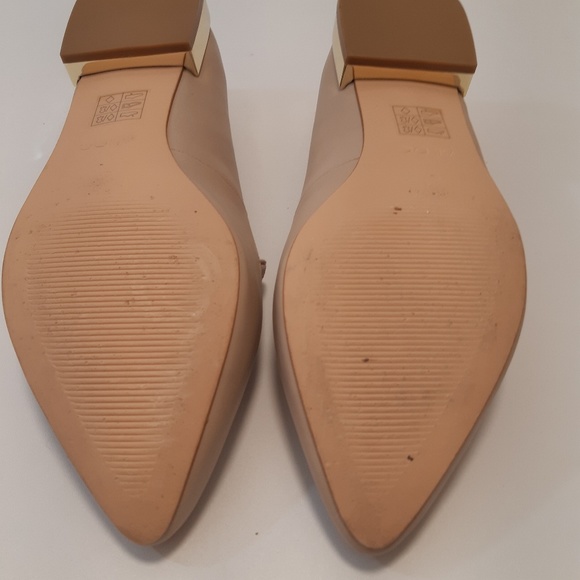 Aldo Flats with small gold heel detail - Picture 5 of 7